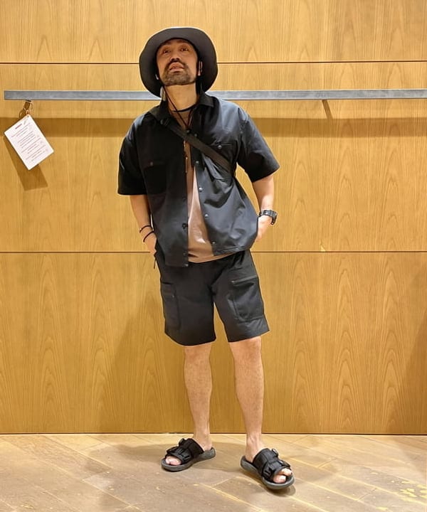 BEAMS HEARTのスクエアコンビ ミニ ショルダーバッグを使ったコーディネートを紹介します。｜Rakuten Fashion(楽天ファッション／旧楽天ブランドアベニュー)5936377