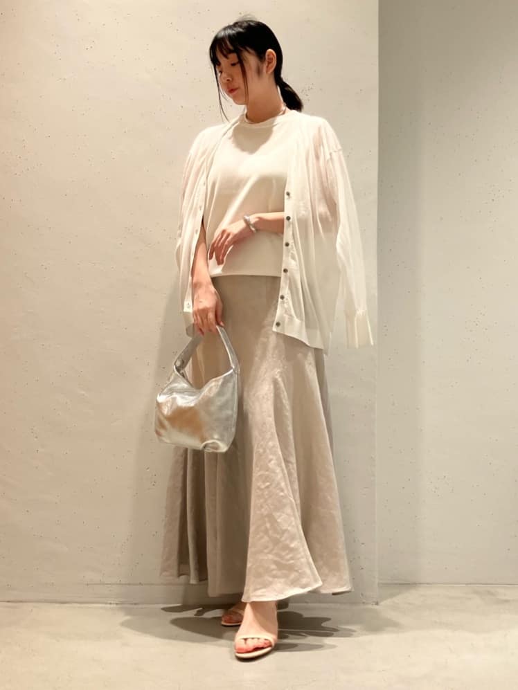 1er Arrondissementのフォイルプリントリネンスカートを使ったコーディネートを紹介します。｜Rakuten Fashion(楽天ファッション／旧楽天ブランドアベニュー)5937400