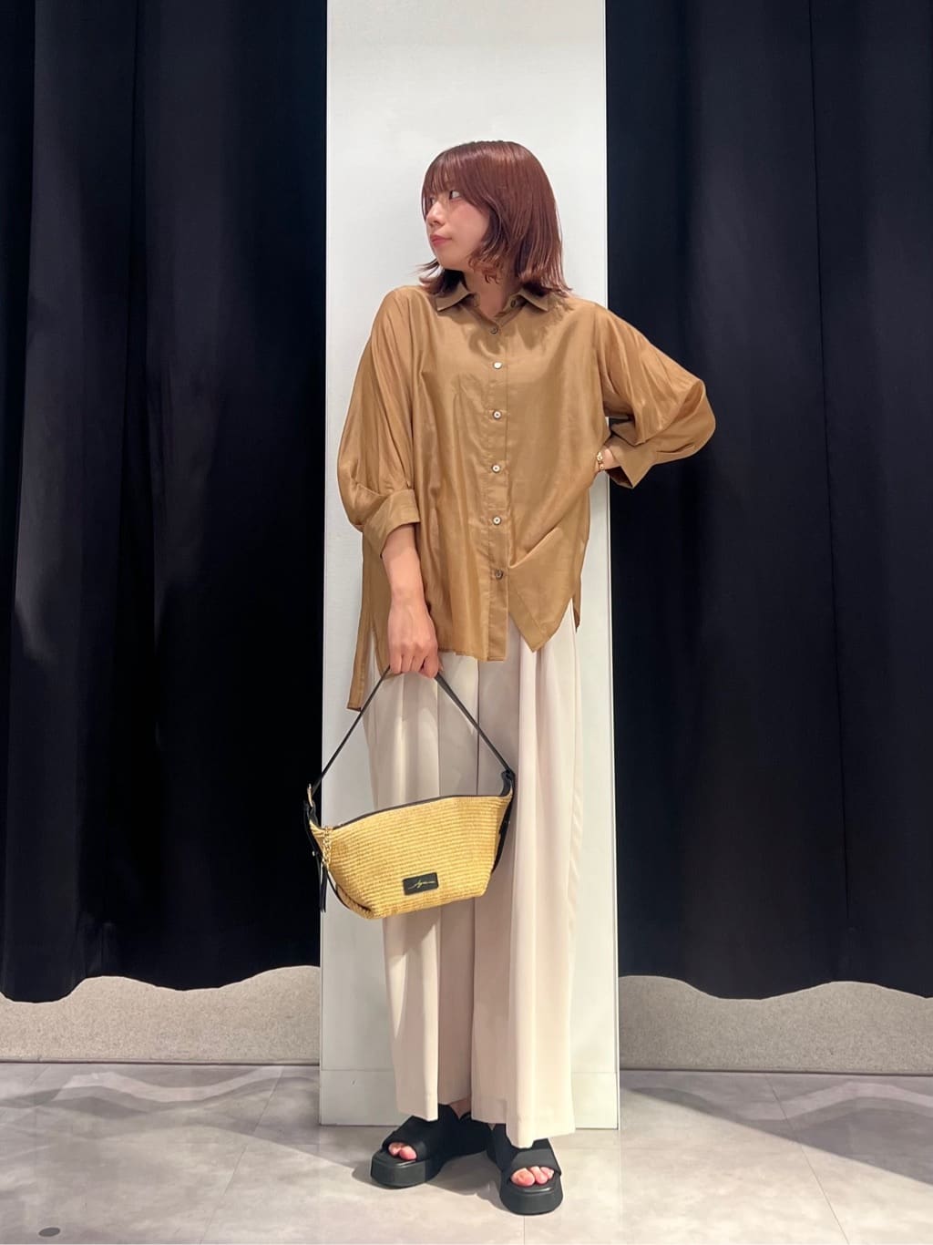 LASUDの【接触冷感】タックデザインサマーワイドパンツを使ったコーディネートを紹介します。｜Rakuten Fashion(楽天ファッション／旧楽天ブランドアベニュー)5937745