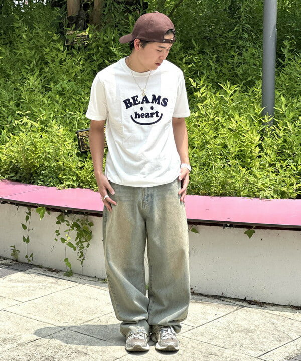 BEAMS HEARTのスマイルロゴ Tシャツを使ったコーディネートを紹介します。｜Rakuten Fashion(楽天ファッション／旧楽天ブランドアベニュー)5940630