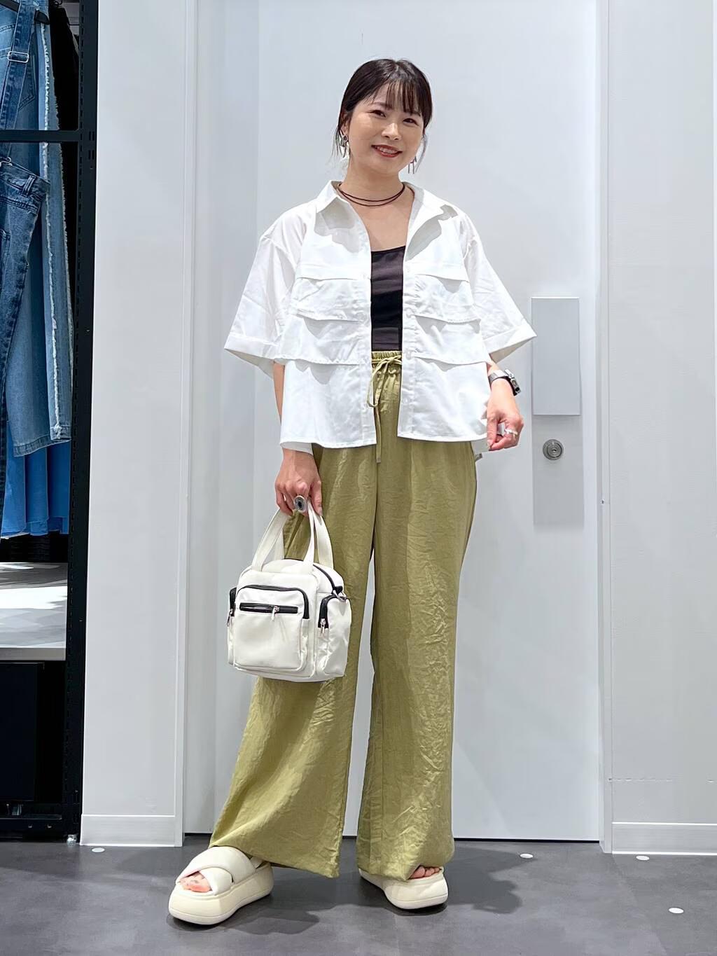 LAKOLEのティアードシャツ6分袖を使ったコーディネートを紹介します。｜Rakuten Fashion(楽天ファッション／旧楽天ブランドアベニュー)5942792