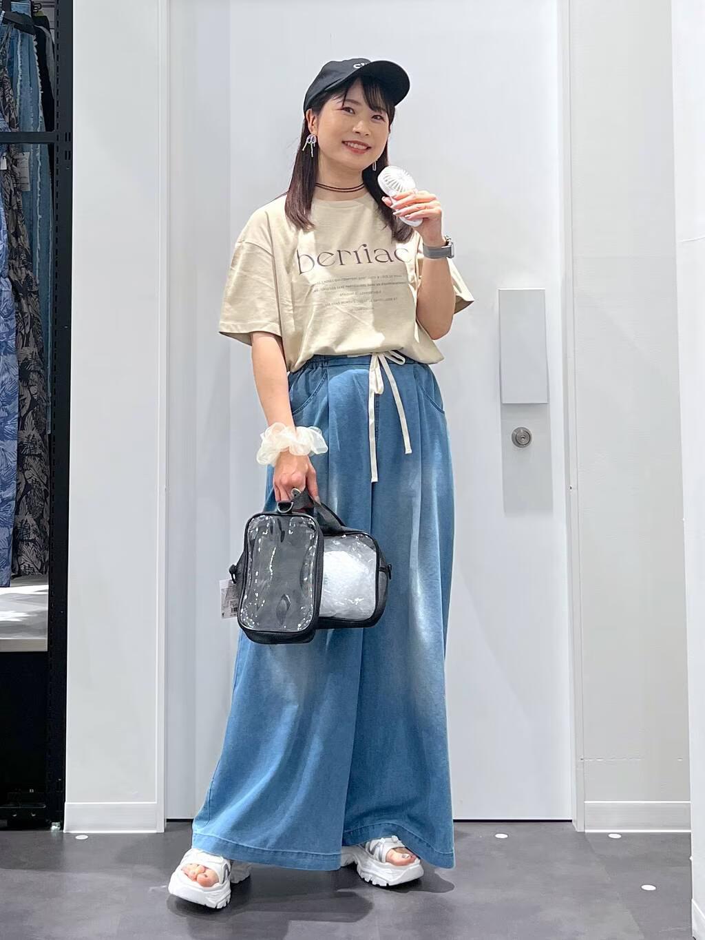 LAKOLEの【接触冷感】coolfiberロゴ半袖T2を使ったコーディネートを紹介します。｜Rakuten Fashion(楽天ファッション／旧楽天ブランドアベニュー)5942798