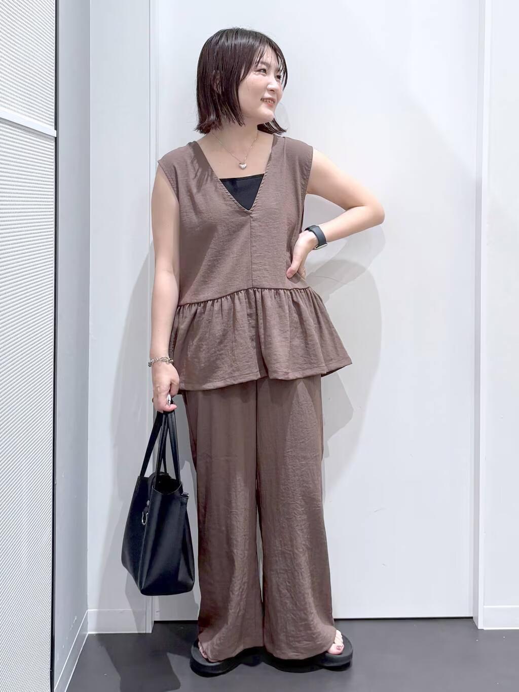 LAKOLEのリネンライクペプラムベストを使ったコーディネートを紹介します。｜Rakuten Fashion(楽天ファッション／旧楽天ブランドアベニュー)5942773