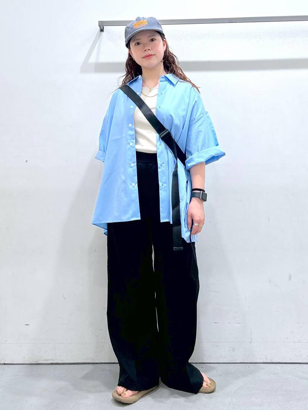 LAKOLEのBIGシャツを使ったコーディネートを紹介します。｜Rakuten Fashion(楽天ファッション／旧楽天ブランドアベニュー)5942802