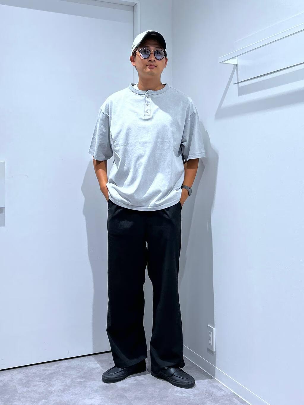 LAKOLEのピグメントヘンリーネックTを使ったコーディネートを紹介します。｜Rakuten Fashion(楽天ファッション／旧楽天ブランドアベニュー)5942221