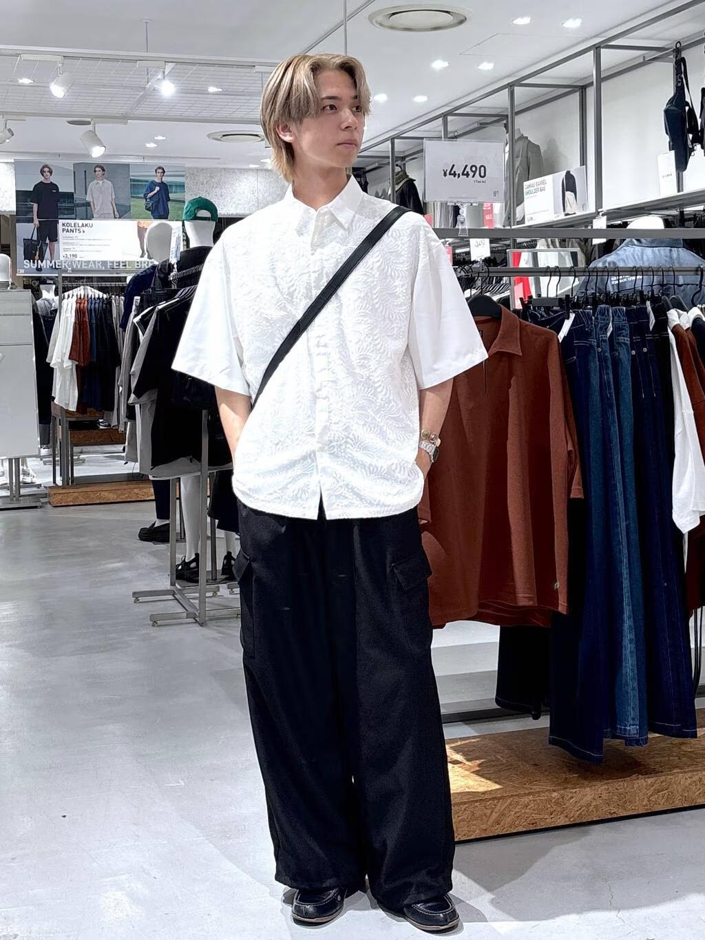 LAKOLEのレースフロント切替シャツを使ったコーディネートを紹介します。｜Rakuten Fashion(楽天ファッション／旧楽天ブランドアベニュー)5942812