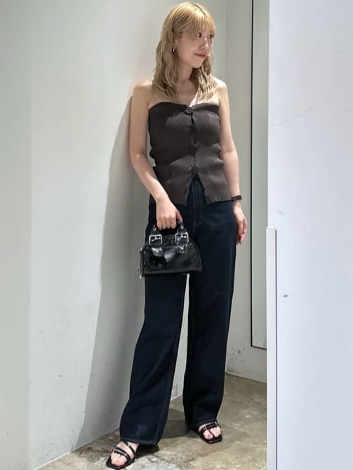 HeRIN.CYEのバックルベルトハンドルバッグを使ったコーディネートを紹介します。｜Rakuten Fashion(楽天ファッション／旧楽天ブランドアベニュー)5944612