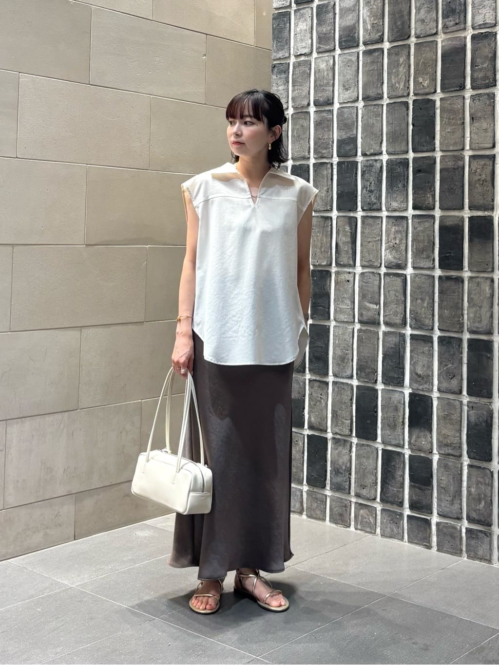 バックストラップ サンダル ホワイト ゴールド金具　UNITED ARROWS UNITED ARROWS LTD. OUTLET | スマートクロス バックストラップ