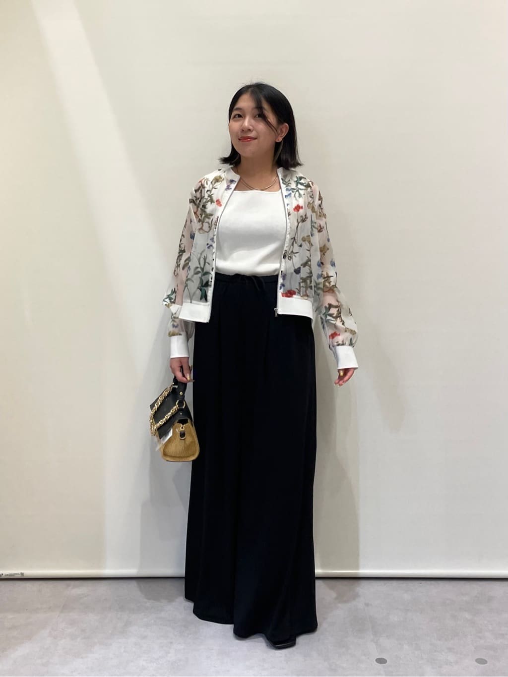 Vinの2WAYニットタンクトップを使ったコーディネートを紹介します。｜Rakuten Fashion(楽天ファッション／旧楽天ブランドアベニュー)5947132