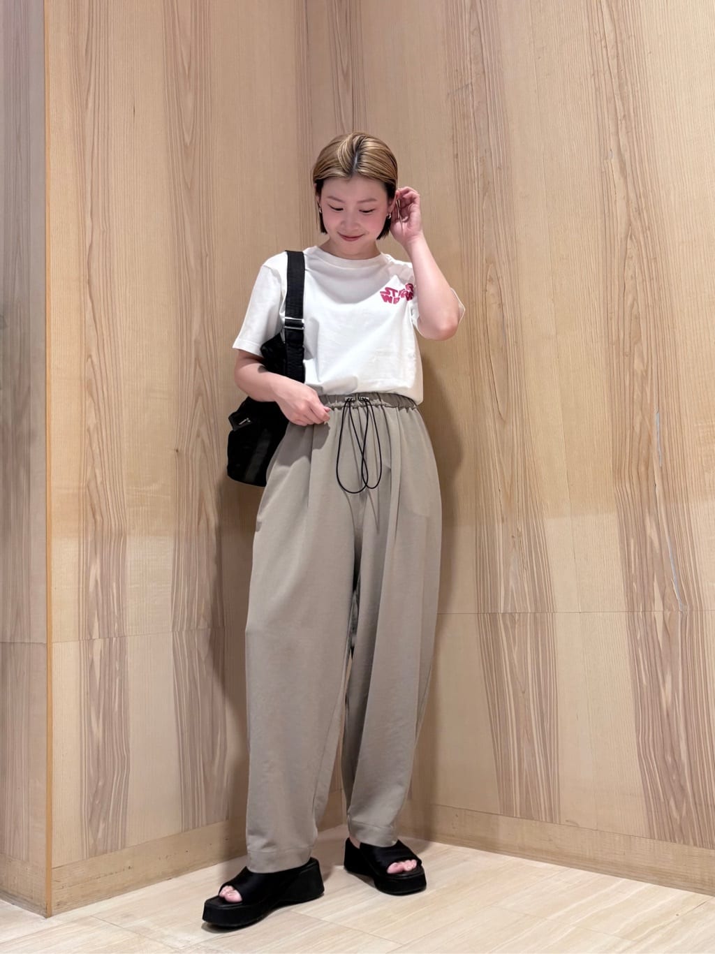 Vinのコクーンシルエットパンツを使ったコーディネートを紹介します。｜Rakuten Fashion(楽天ファッション／旧楽天ブランドアベニュー)5948770