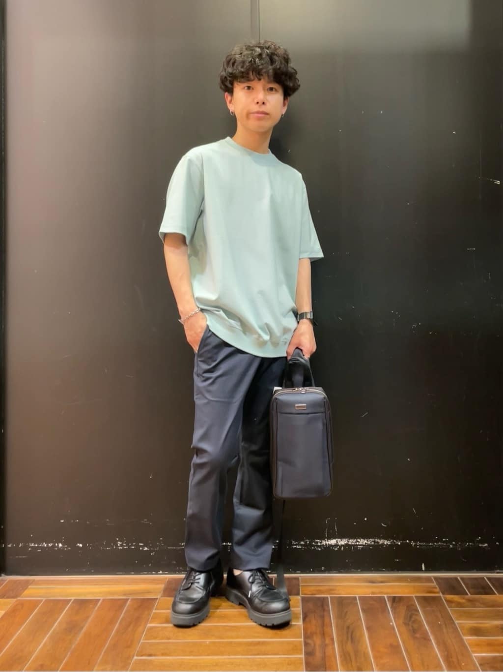 TAKEO KIKUCHIの【抗菌防臭/5サイズ展開】ハイゲージポンチ Tシャツを使ったコーディネートを紹介します。｜Rakuten Fashion(楽天ファッション／旧楽天ブランドアベニュー)5951139