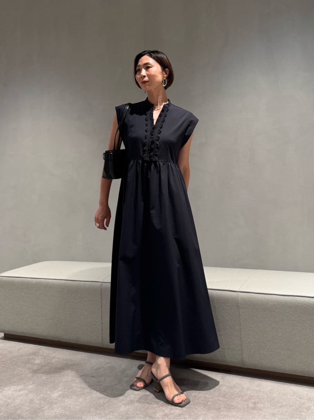 UNITED ARROWSのタックプリーツフリル スリットノースリーブ