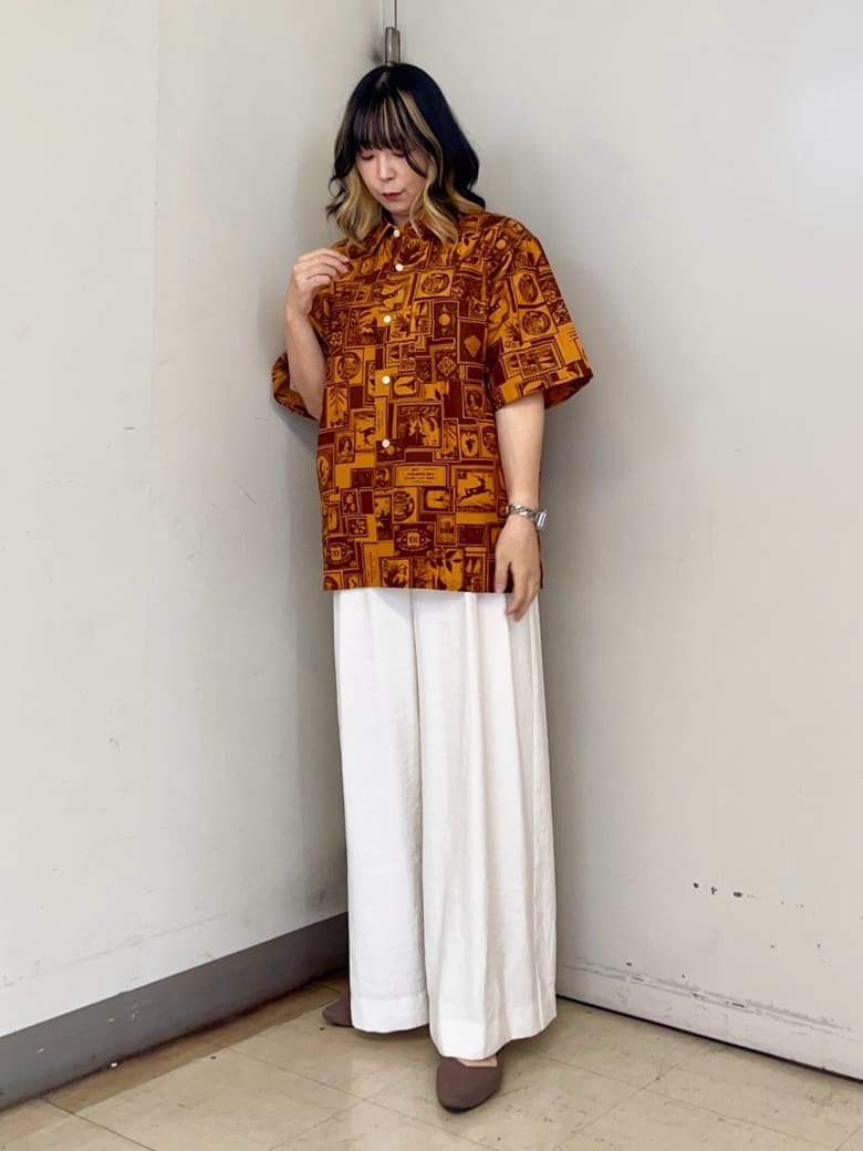 TAKEO KIKUCHIの【THE FLAGSHIP】アーカイブ切手柄半袖シャツを使ったコーディネートを紹介します。｜Rakuten Fashion(楽天ファッション／旧楽天ブランドアベニュー)5954635