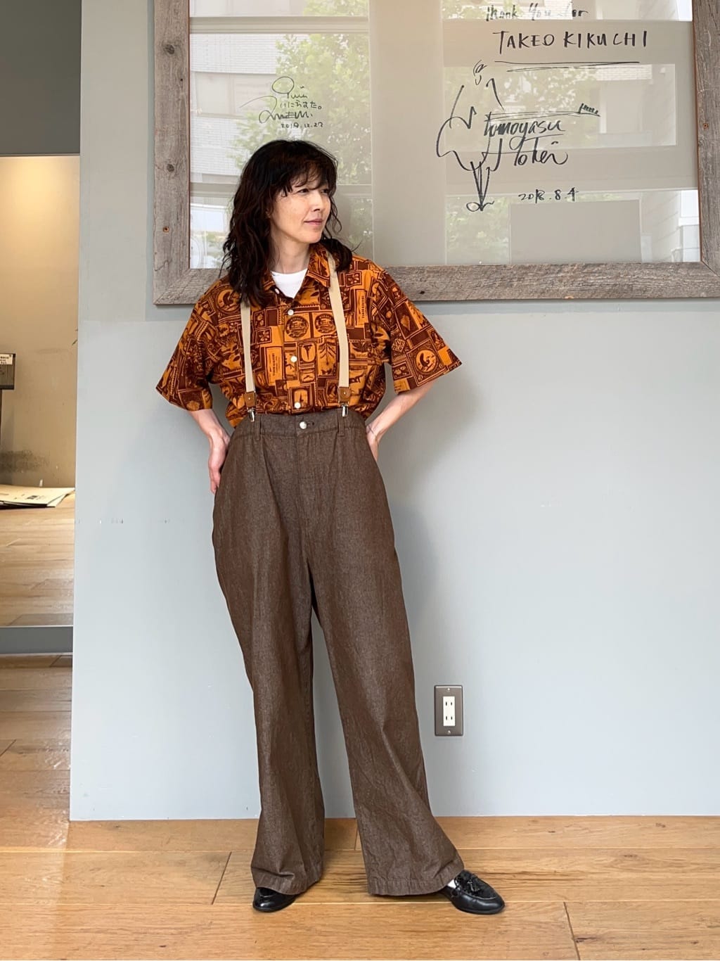 TAKEO KIKUCHIの【THE FLAGSHIP】アーカイブ切手柄半袖シャツを使ったコーディネートを紹介します。｜Rakuten Fashion(楽天ファッション／旧楽天ブランドアベニュー)5956289