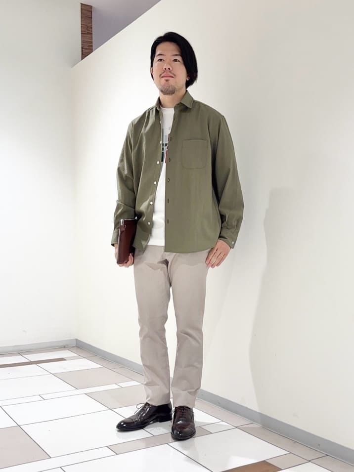 TAKEO KIKUCHIの【Made in JAPAN】麻調ショートカラーシャツを使ったコーディネートを紹介します。｜Rakuten Fashion(楽天ファッション／旧楽天ブランドアベニュー)5957157