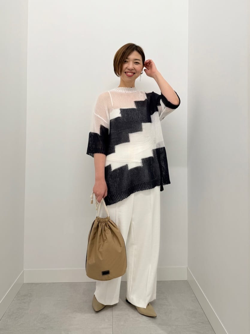 Vinのコットン100ハイゲージ切り替え配色ニットを使ったコーディネートを紹介します。｜Rakuten Fashion(楽天ファッション／旧楽天ブランドアベニュー)5965355