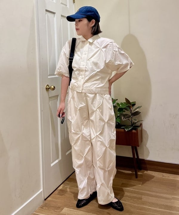 BEAMS HEARTの【洗濯機洗い可】ピン 刺繍 シャツ 25SS 半袖を使ったコーディネートを紹介します。｜Rakuten Fashion(楽天ファッション／旧楽天ブランドアベニュー)5970855