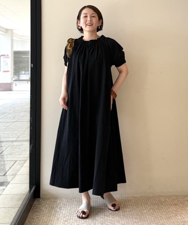 BEAMS HEARTのオフショルダー ハーフスリーブ ワンピースを使ったコーディネートを紹介します。｜Rakuten Fashion(楽天ファッション／旧楽天ブランドアベニュー)5970920