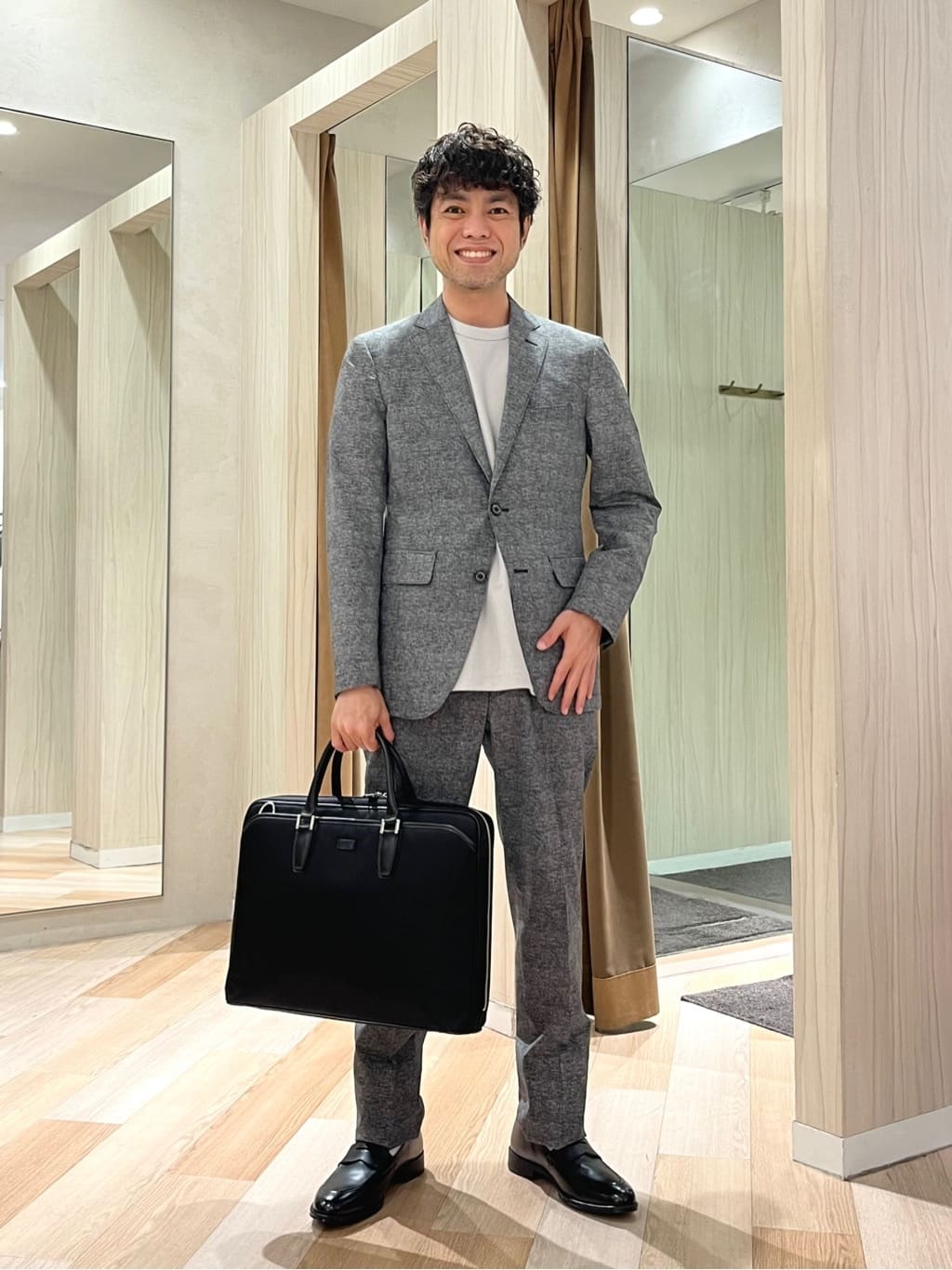 TAKEO KIKUCHIの【尾州織/Made in JAPAN】メランジ Tシャツを使ったコーディネートを紹介します。｜Rakuten Fashion(楽天ファッション／旧楽天ブランドアベニュー)5971337