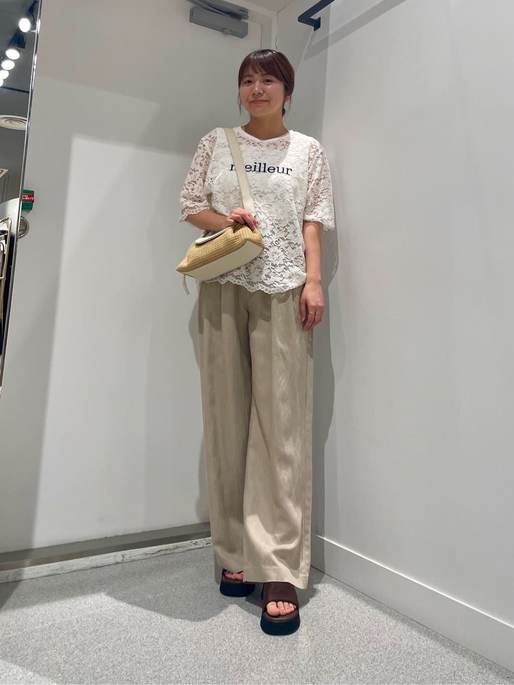 Vinの刺繍ロゴレーストップスを使ったコーディネートを紹介します。｜Rakuten Fashion(楽天ファッション／旧楽天ブランドアベニュー)5974336