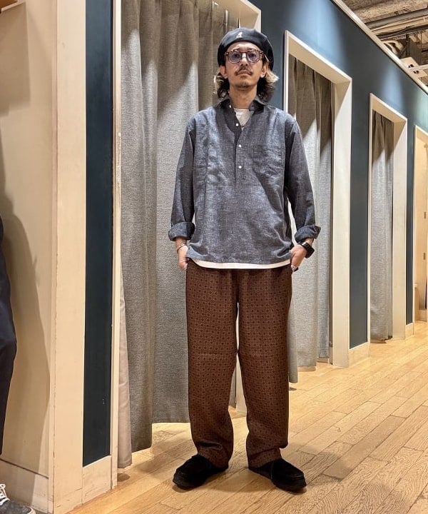 BEAMS HEARTのプリント リラックス アンクル パンツを使ったコーディネートを紹介します。｜Rakuten Fashion(楽天ファッション／旧楽天ブランドアベニュー)5975162