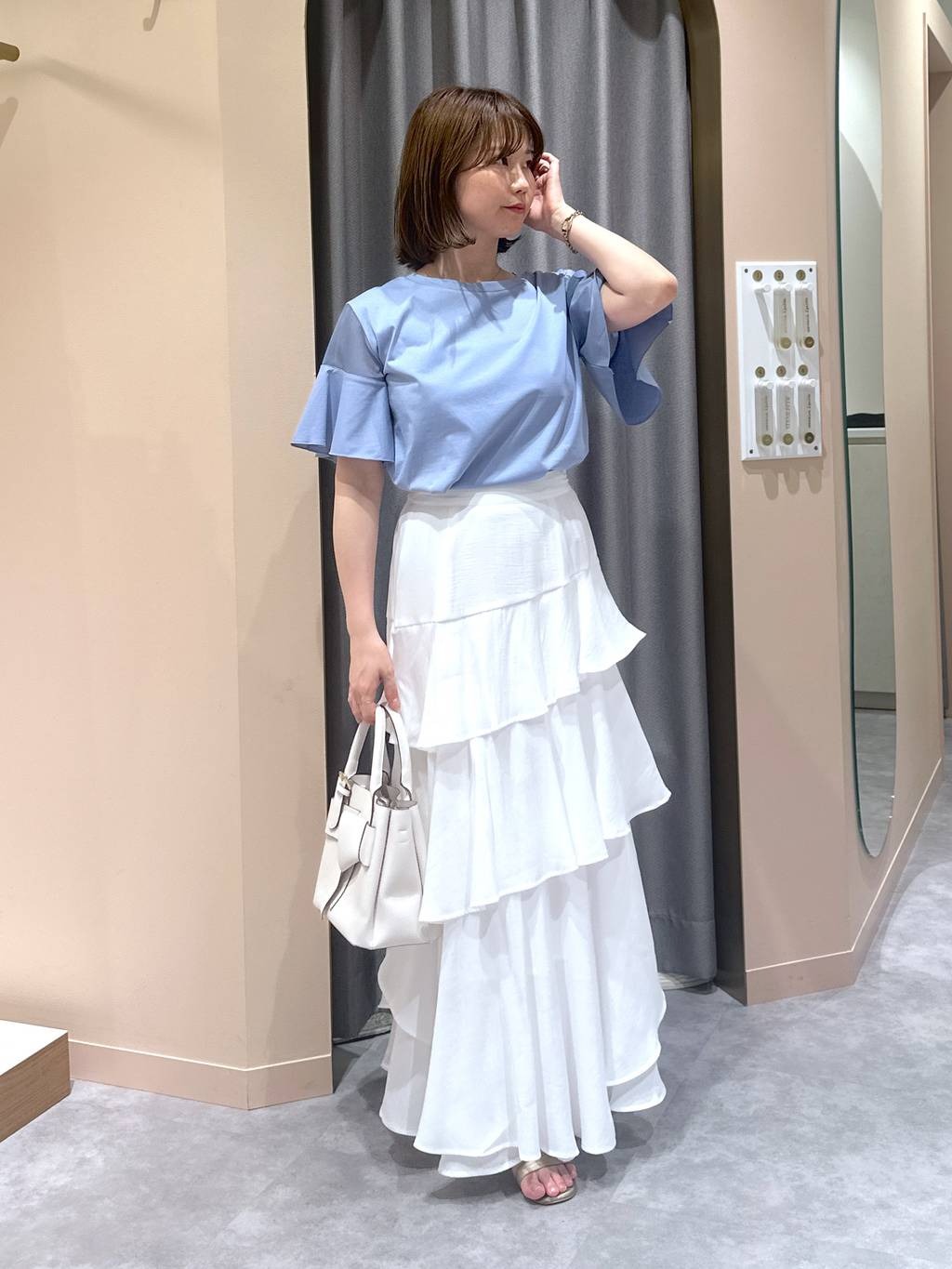 mysty womanの【WEB限定復刻】シアーショルダー切り替えプルオーバーを使ったコーディネートを紹介します。｜Rakuten Fashion(楽天ファッション／旧楽天ブランドアベニュー)5975218