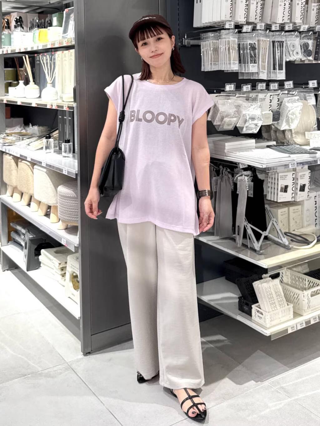 LAKOLEのシアーウラケロゴフレンチスリーブを使ったコーディネートを紹介します。｜Rakuten Fashion(楽天ファッション／旧楽天ブランドアベニュー)5975212