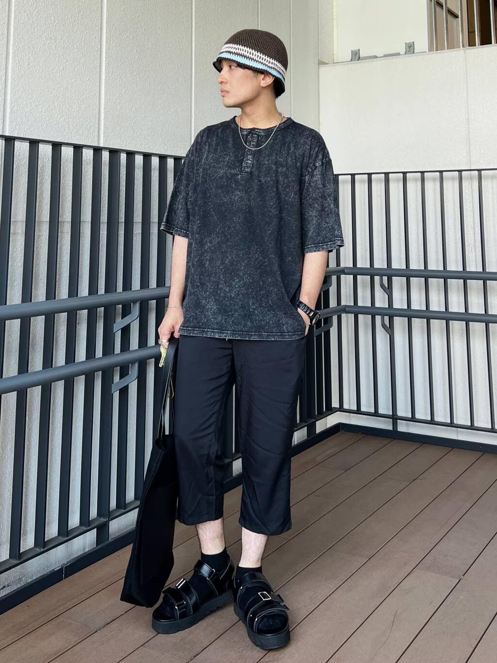 LAKOLEのピグメントヘンリーネックTを使ったコーディネートを紹介します。｜Rakuten Fashion(楽天ファッション／旧楽天ブランドアベニュー)5975279