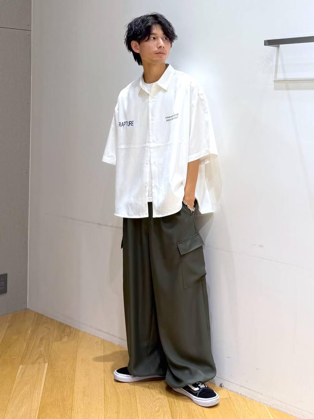 LAKOLEのワーク刺繍シャツを使ったコーディネートを紹介します。｜Rakuten Fashion(楽天ファッション／旧楽天ブランドアベニュー)5975244