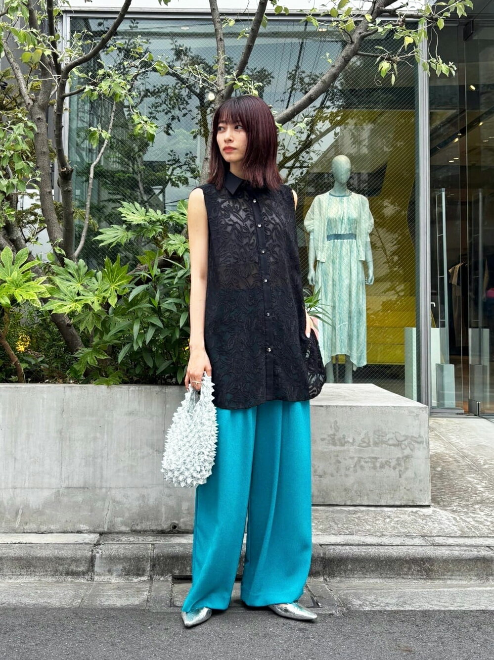 LOVELESSのジャカードノースリーブブラウスを使ったコーディネートを紹介します。｜Rakuten Fashion(楽天ファッション／旧楽天ブランドアベニュー)5975380