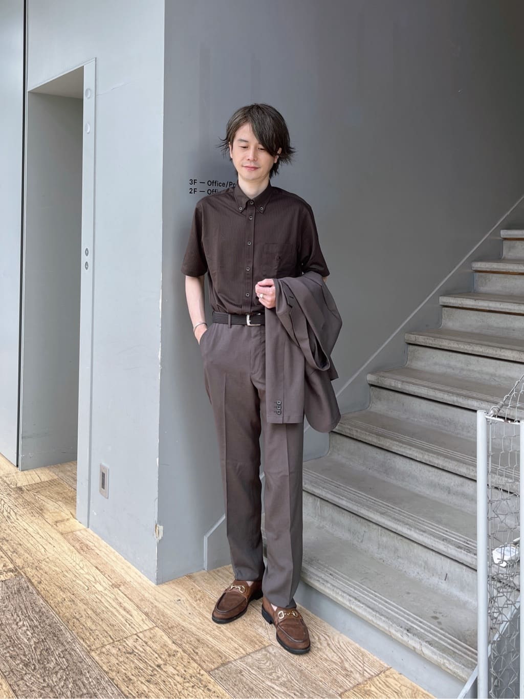 TAKEO KIKUCHIの【COOL CITY WEAR】ストライプジャージ ボタンダウンシャツ /接触冷感を使ったコーディネートを紹介します。｜Rakuten Fashion(楽天ファッション／旧楽天ブランドアベニュー)5977821