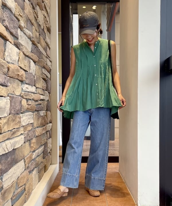 BEAMS HEARTのセンタープレス ワイドデニムパンツ(S~M)を使ったコーディネートを紹介します。｜Rakuten Fashion(楽天ファッション／旧楽天ブランドアベニュー)5980643