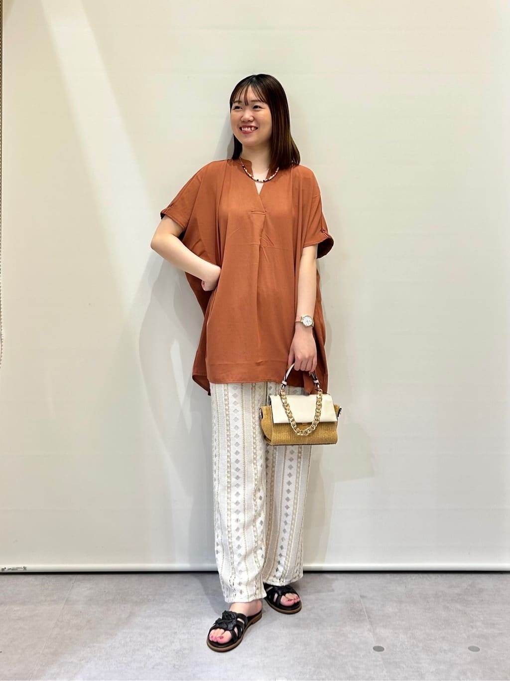 Vinのクロシェレースワイドパンツを使ったコーディネートを紹介します。｜Rakuten Fashion(楽天ファッション／旧楽天ブランドアベニュー)5980969