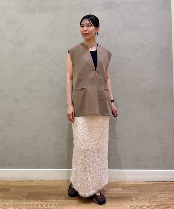 BEAMS HEARTのフェザー ナロースカートを使ったコーディネートを紹介します。｜Rakuten Fashion(楽天ファッション／旧楽天ブランドアベニュー)5992377