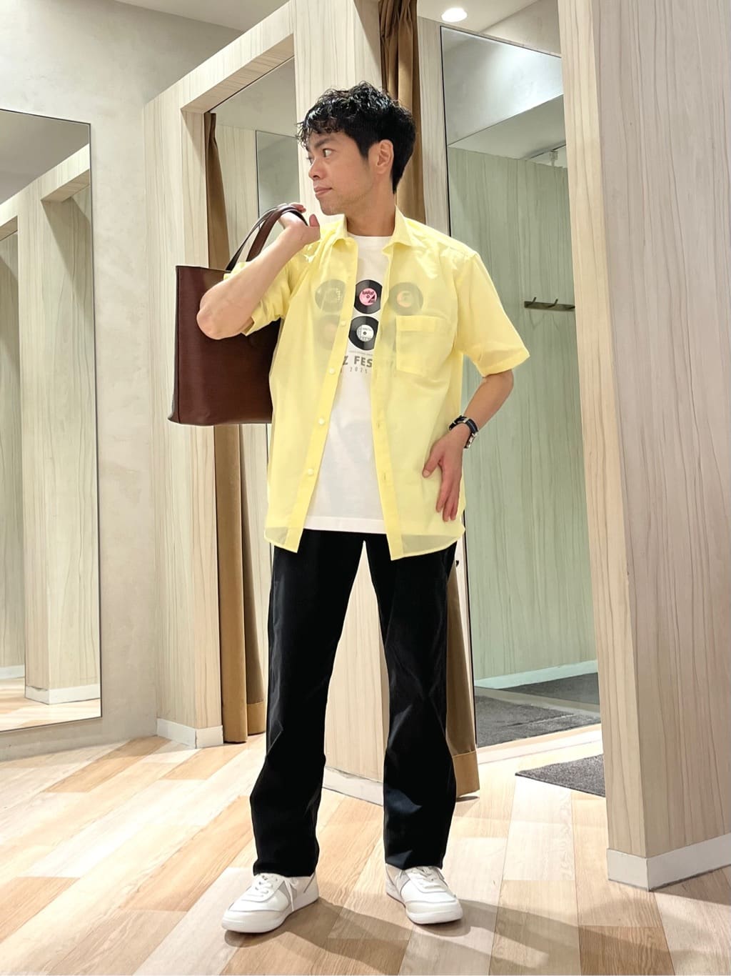 TAKEO KIKUCHIのローン半袖シャツを使ったコーディネートを紹介します。｜Rakuten Fashion(楽天ファッション／旧楽天ブランドアベニュー)5999800