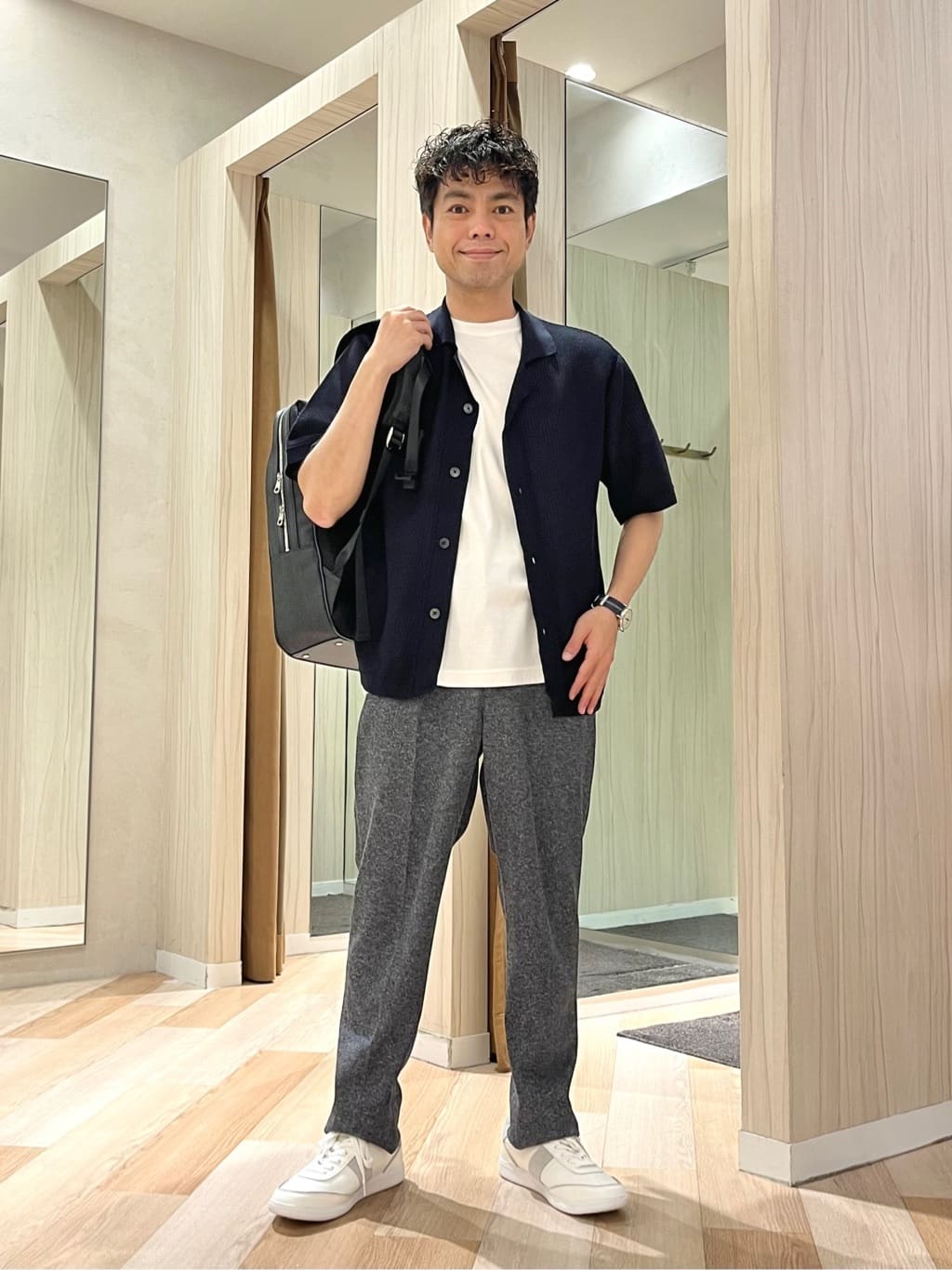 TAKEO KIKUCHIのワンポイント カラー刺繍 Tシャツを使ったコーディネートを紹介します。｜Rakuten Fashion(楽天ファッション／旧楽天ブランドアベニュー)5999801