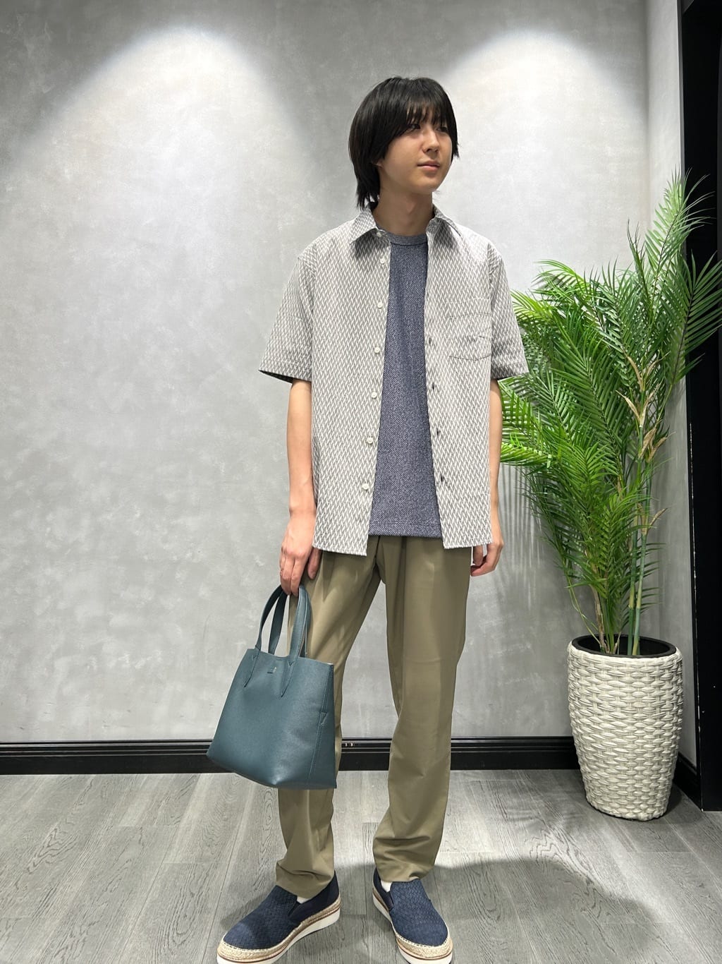 TAKEO KIKUCHIの【尾州織/Made in JAPAN】メランジ Tシャツを使ったコーディネートを紹介します。｜Rakuten Fashion(楽天ファッション／旧楽天ブランドアベニュー)5999891