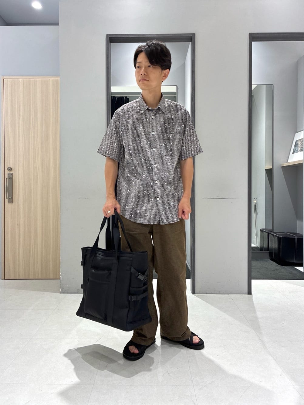 TAKEO KIKUCHIの【無地・チェック・ボタニカル柄】リップル シャツを使ったコーディネートを紹介します。｜Rakuten Fashion(楽天ファッション／旧楽天ブランドアベニュー)6006317