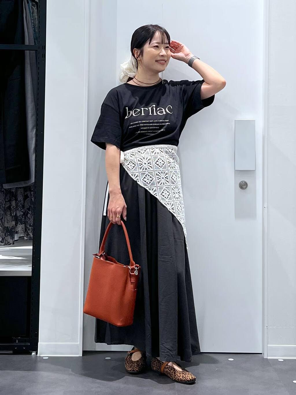 LAKOLEの【接触冷感】coolfiberロゴ半袖T2を使ったコーディネートを紹介します。｜Rakuten Fashion(楽天ファッション／旧楽天ブランドアベニュー)6008068