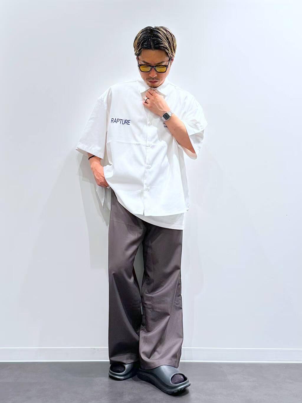 LAKOLEのワーク刺繍シャツを使ったコーディネートを紹介します。｜Rakuten Fashion(楽天ファッション／旧楽天ブランドアベニュー)6008079