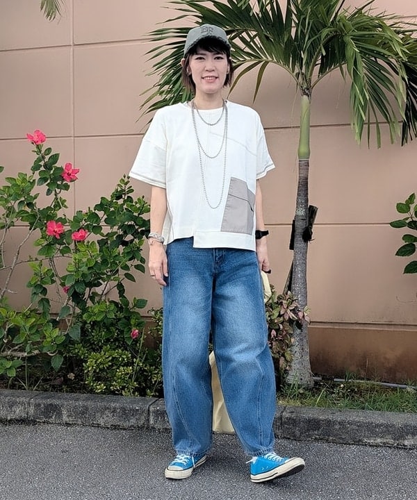 BEAMS HEARTのデニム コクーン パンツを使ったコーディネートを紹介します。｜Rakuten Fashion(楽天ファッション／旧楽天ブランドアベニュー)6010396