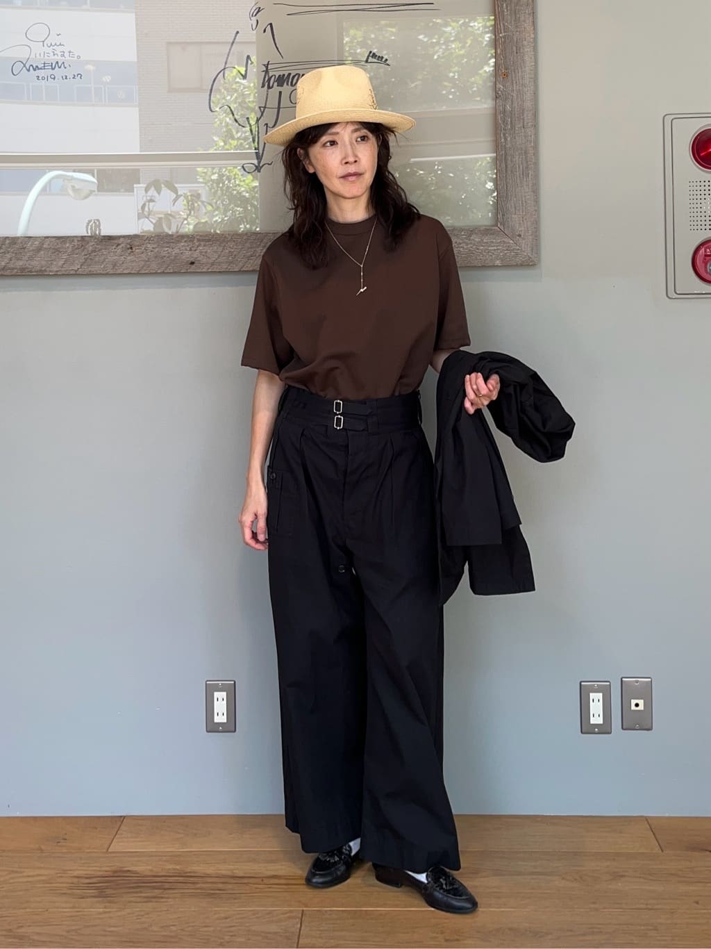 TAKEO KIKUCHIのサンダートップ ペンダントネックレスを使ったコーディネートを紹介します。｜Rakuten Fashion(楽天ファッション／旧楽天ブランドアベニュー)6010971