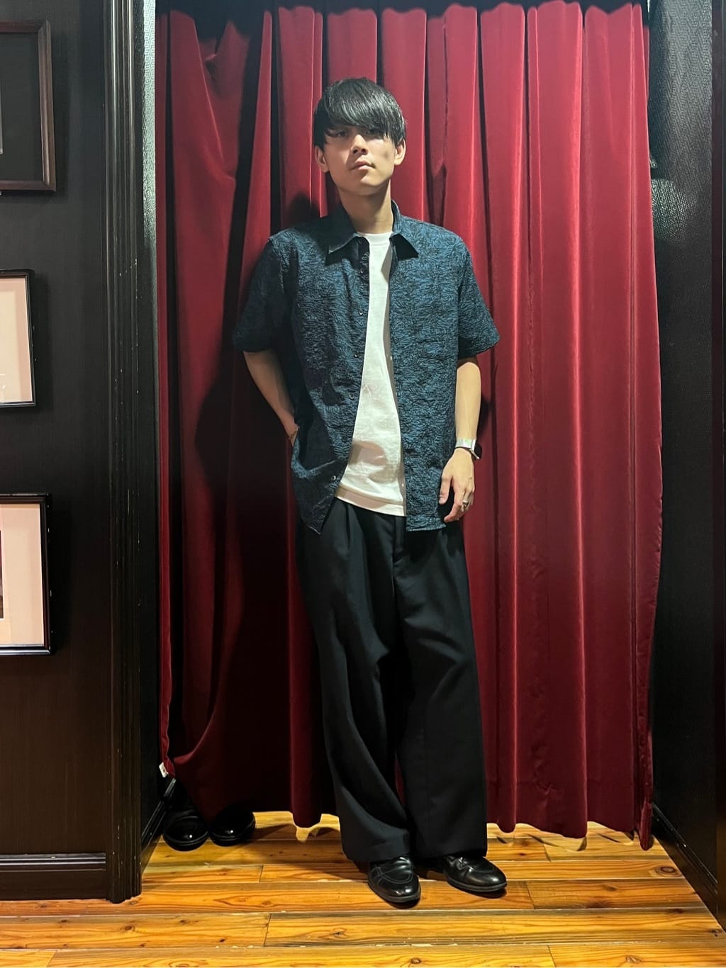 TAKEO KIKUCHIの【無地・チェック・ボタニカル柄】リップル シャツを使ったコーディネートを紹介します。｜Rakuten Fashion(楽天ファッション／旧楽天ブランドアベニュー)6011135