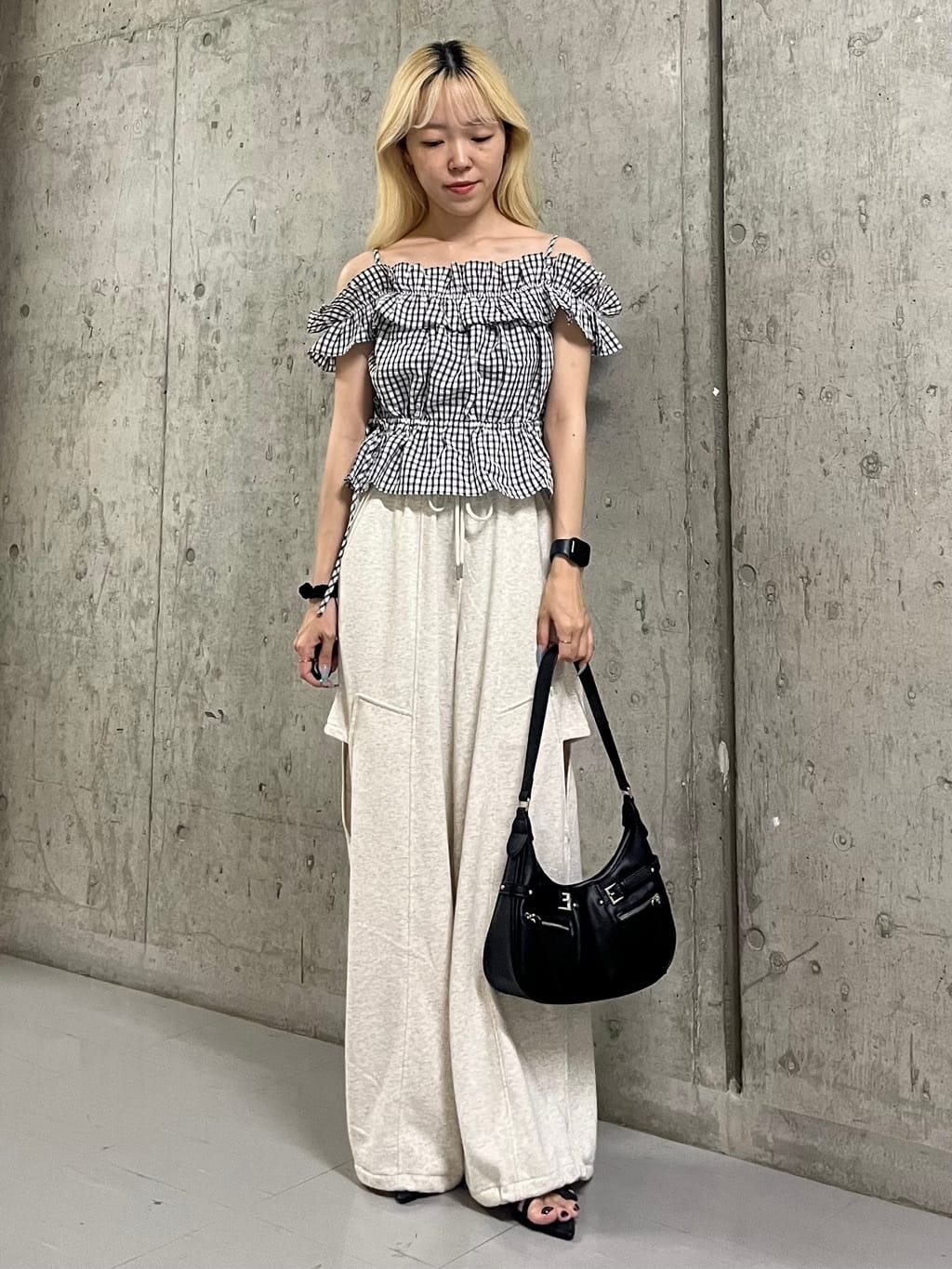 archivesの花柄針抜きカットTOPS*からみ刺繍フレアキャミSETを