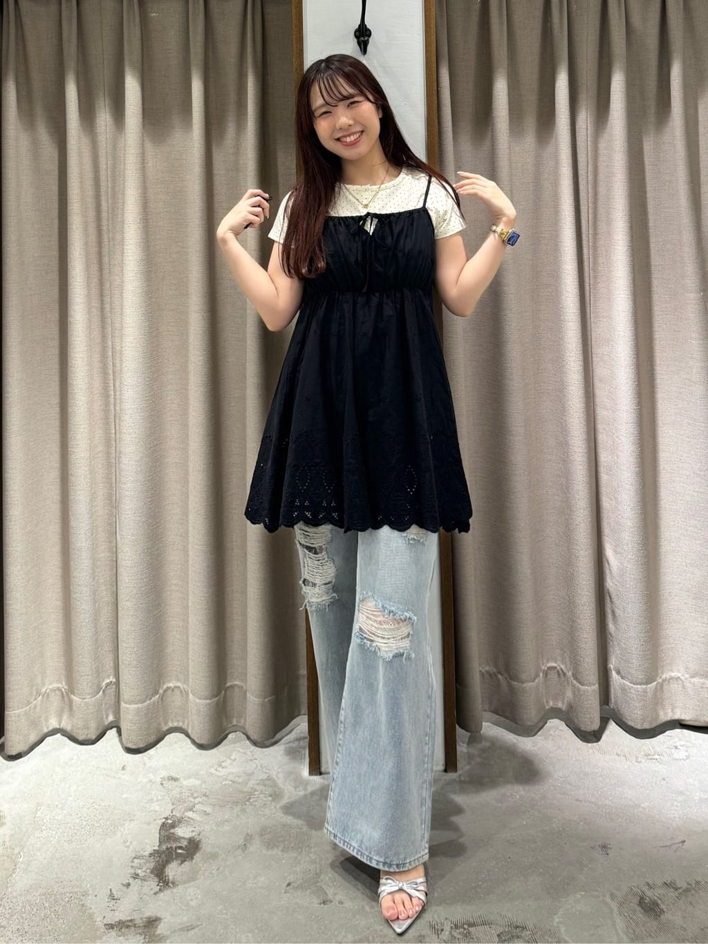 archivesの花柄針抜きカットTOPS*からみ刺繍フレアキャミSETを