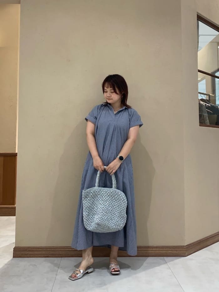 Vinのサッカーストライプスキッパーワンピースを使ったコーディネートを紹介します。｜Rakuten Fashion(楽天ファッション／旧楽天ブランドアベニュー)6014858