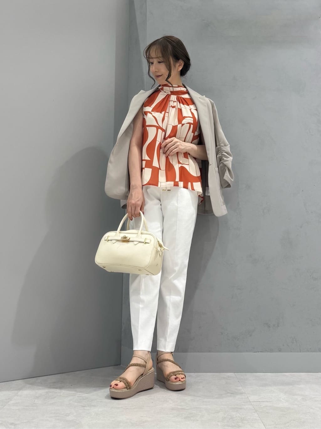 Vinのジオメトリックハイネックブラウスを使ったコーディネートを紹介します。｜Rakuten Fashion(楽天ファッション／旧楽天ブランドアベニュー)6015816