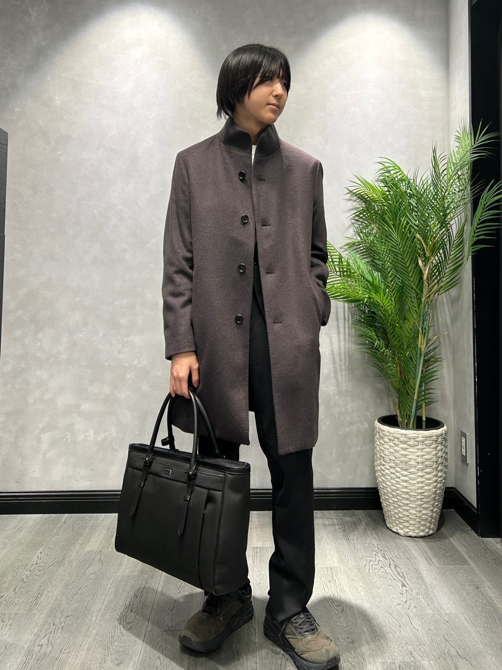 TAKEO KIKUCHIの【ウールカシミヤブレンド】ビーバー調 スタンドカラー コートを使ったコーディネートを紹介します。｜Rakuten Fashion(楽天ファッション／旧楽天ブランドアベニュー)6016859