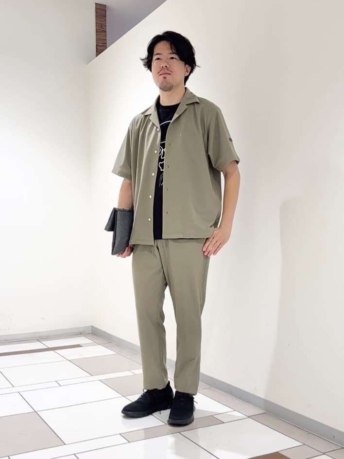 TAKEO KIKUCHIの【COOL CITY WEAR】エアートール オープンカラーシャツ /接触冷感・通気性を使ったコーディネートを紹介します。｜Rakuten Fashion(楽天ファッション／旧楽天ブランドアベニュー)6019586