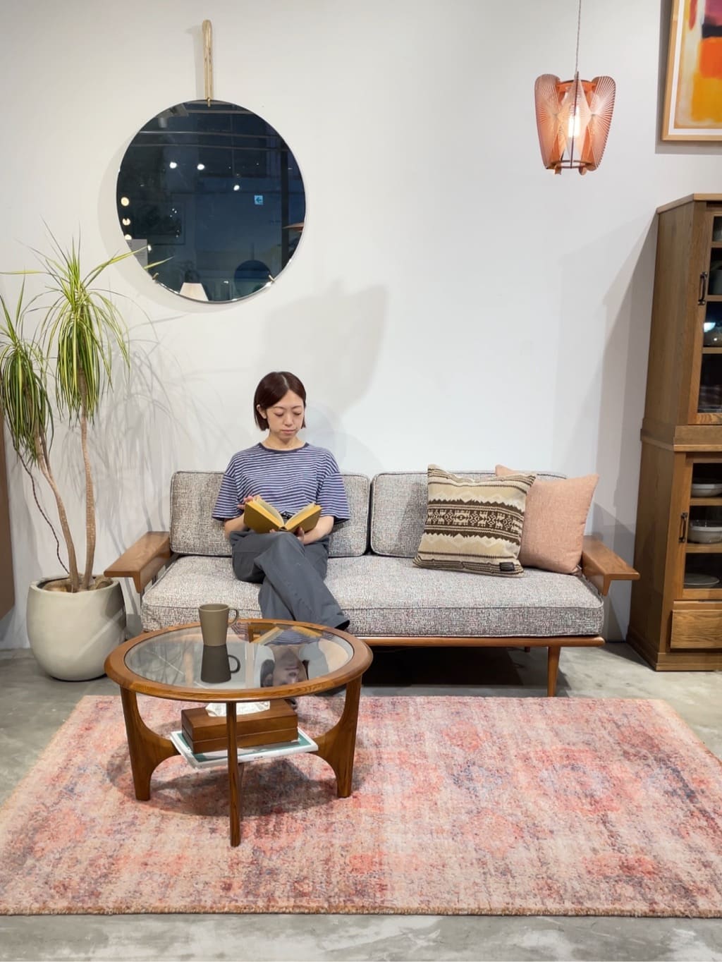 journal standard Furnitureの《予約》ROSSMOYNE RUG 140X200 ロスモイン ラグを使ったコーディネートを紹介します。｜Rakuten Fashion(楽天ファッション／旧楽天ブランドアベニュー)6020070